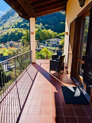 Property grounds - Apartment Hamburg Balcony Lake View (Tignale)