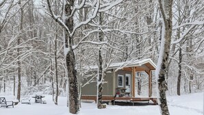 Unclassified image, 5 of 46, button - Romantic Tiny Cottage w/ Hot Tub & Fire Pit – Sunset Cottage #2 (Balmoral Mills)