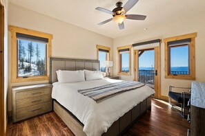 3 Schlafzimmer, Schreibtisch, Bügeleisen/Bügelbrett, kostenloses WLAN