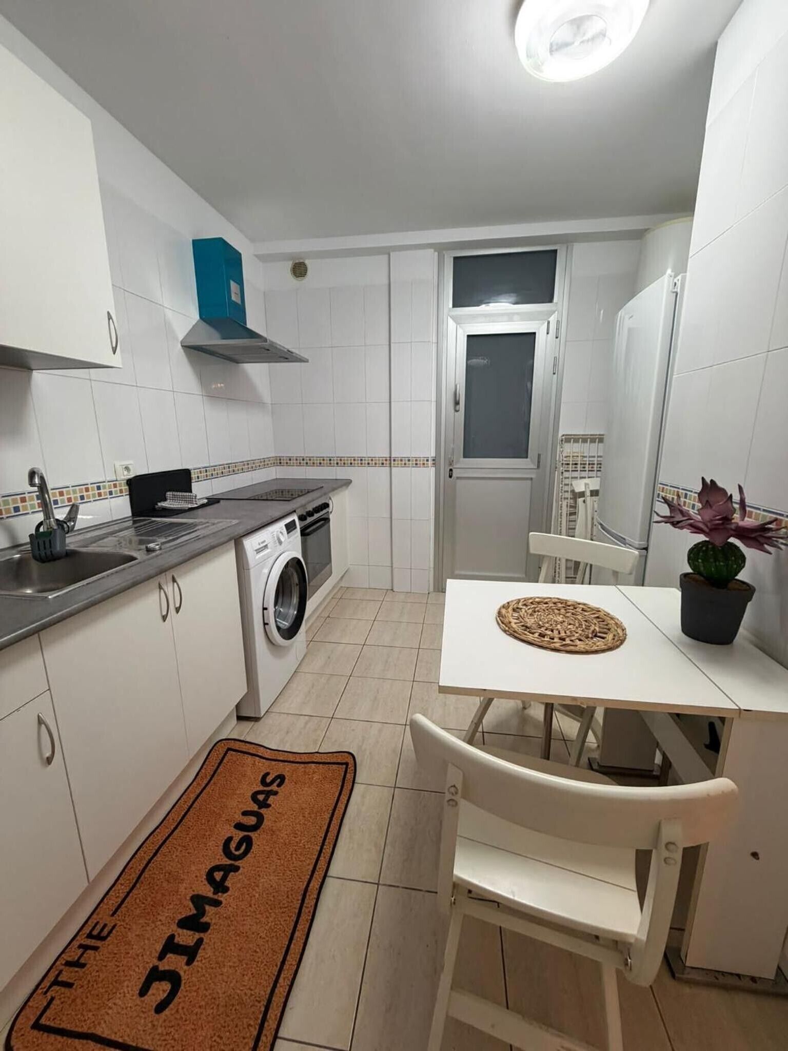 冰箱、微波炉、烤箱、炉灶