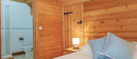 4 phòng ngủ, trang trí khác biệt