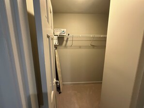 Interior - Charming 2-bedroom townhome with AC in vibrant Charlotte (Charlotte)