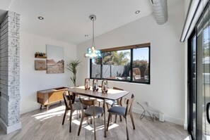 Dining - Modern Mid Century Retreat in Old Town Scottsdale! (Scottsdale)