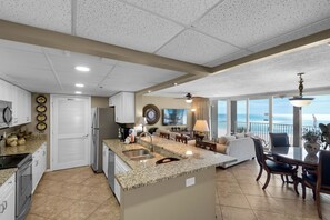 Coffee/tea maker, fridge, microwave, oven - Beachfront Bliss at Long Beach, Ocean Views With Free Beach Chair Service (Panama City Beach)