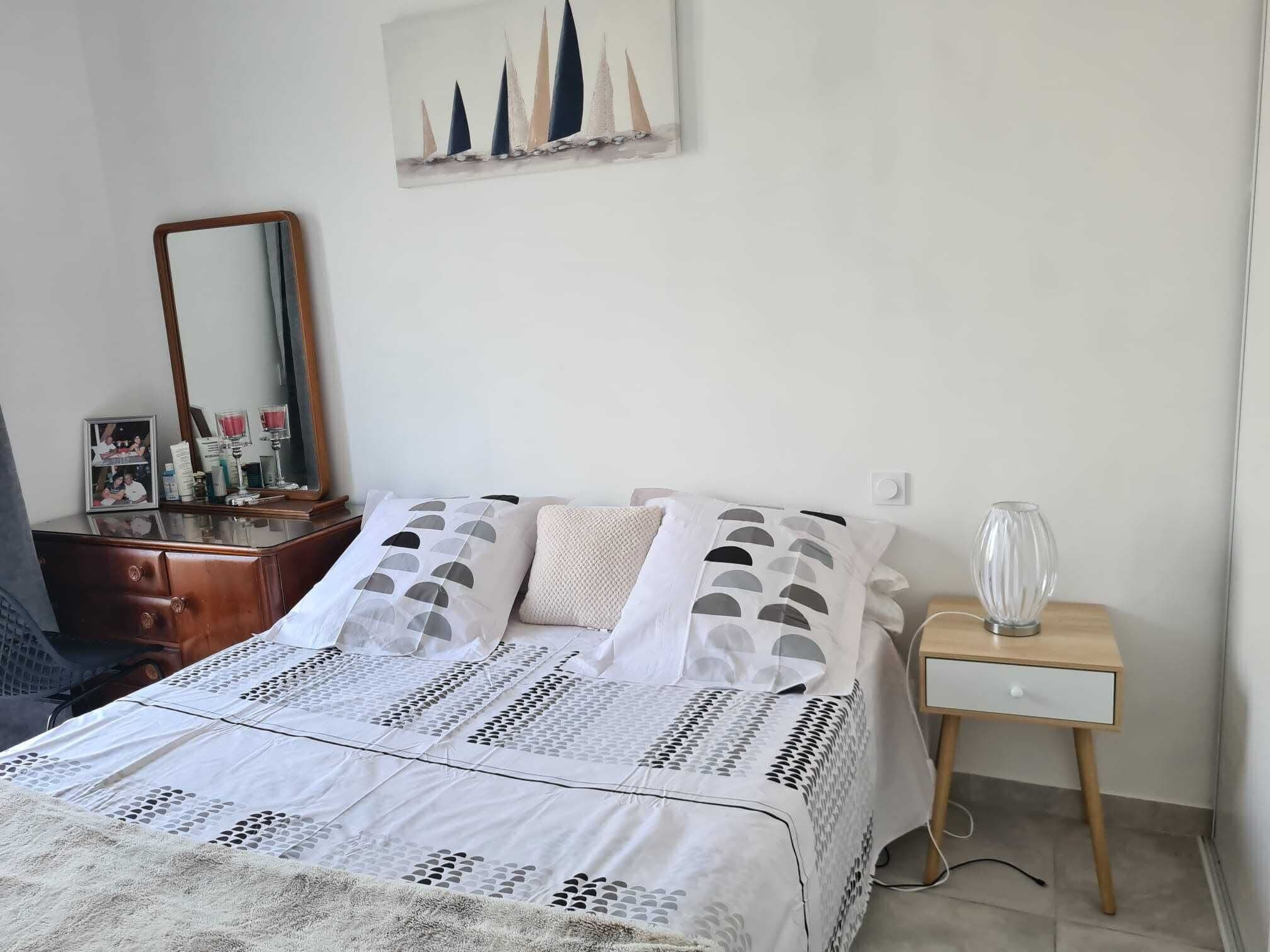 Ferros/tábuas de passar roupa, Wi-Fi, roupa de cama