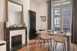 Dining - Bright apartment in the heart of Nantes (Nantes)