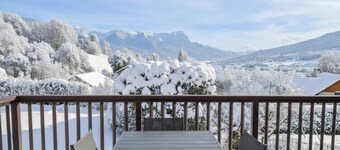 Large family home near lake and resorts