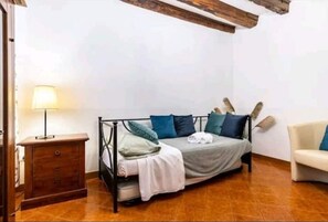 2 bedrooms, iron/ironing board, bed sheets - Cà San Cosmo (Venezia)