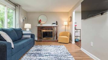 Téléviseur, bureau