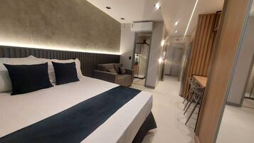 In-room safe, desk, laptop workspace, free WiFi