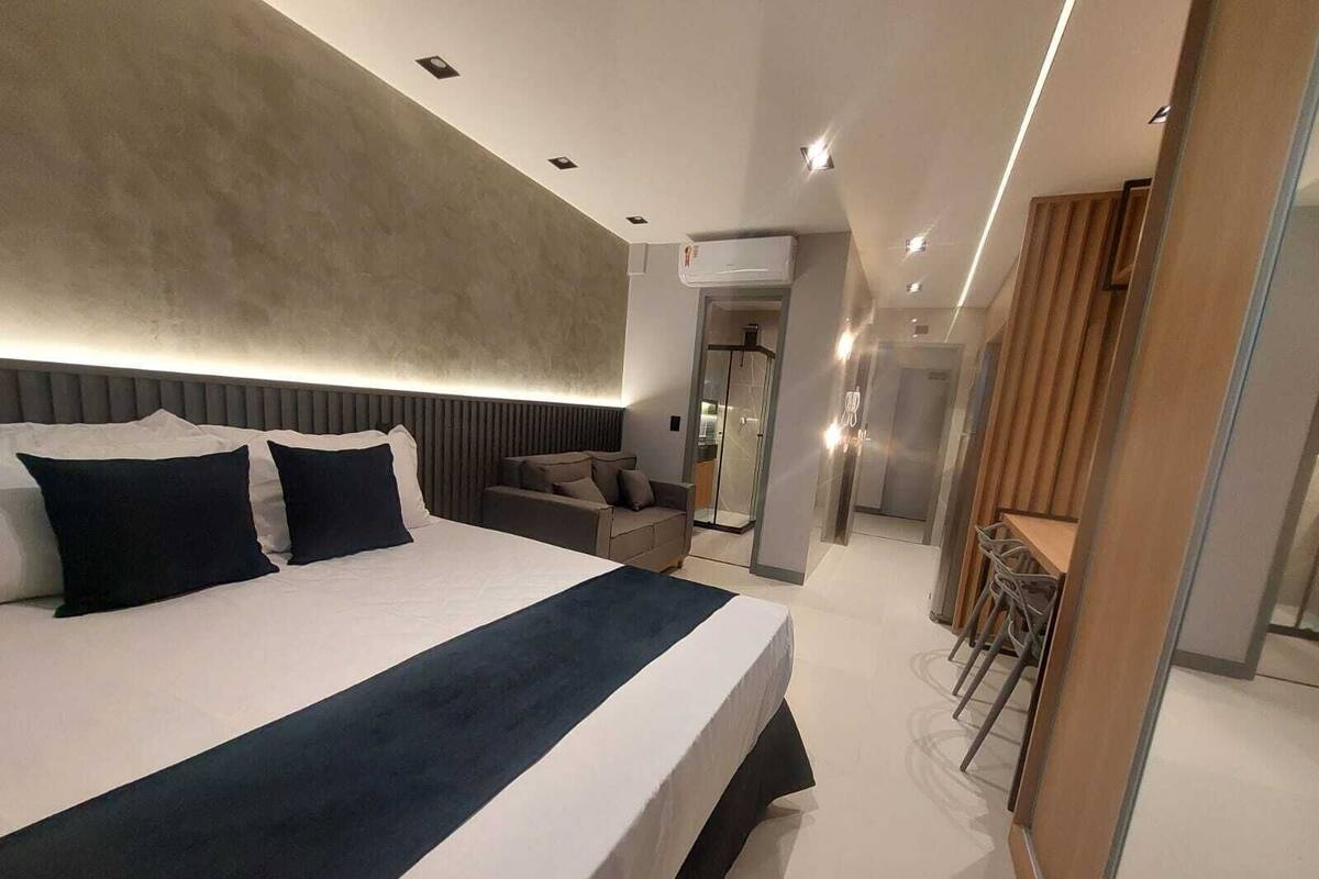 Phòng đôi Tiêu chuẩn, quang cảnh một góc biển | Két bảo mật tại phòng, bàn, khu vực làm việc phù hợp cho laptop