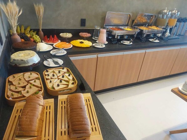 Free daily buffet breakfast