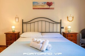 1 bedroom, WiFi, bed sheets - Iolanda [4 people-Central-Wifi] (Rapallo)