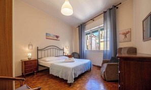 1 bedroom, WiFi, bed sheets - Iolanda [4 people-Central-Wifi] (Rapallo)