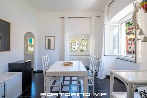 Dining - Corner of the Sea by PortofinoVip [AC-Seaview]. (Portofino)