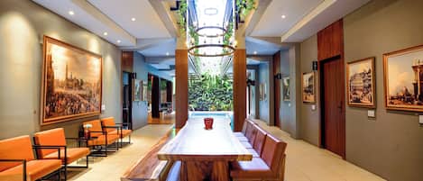 43-inch Smart TV with digital channels