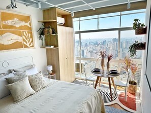 Bügeleisen/Bügelbrett, Internetzugang, Bettwäsche