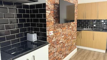 Fridge, microwave, stovetop, electric kettle