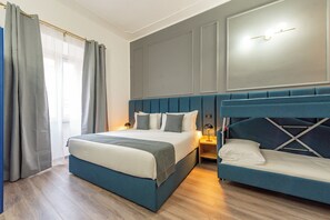 Room | 1 bedroom, desk, iron/ironing board, bed sheets - Crescenzio 74 Boutique Guest House by Ghor (Rome)