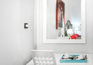 Room | 1 bedroom, bed sheets - Day by Day di Ghor (Rome)