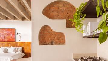 Microwave, coffee/tea maker, cookware/dishes/utensils