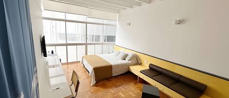 1 bedroom, iron/ironing board, internet, bed sheets