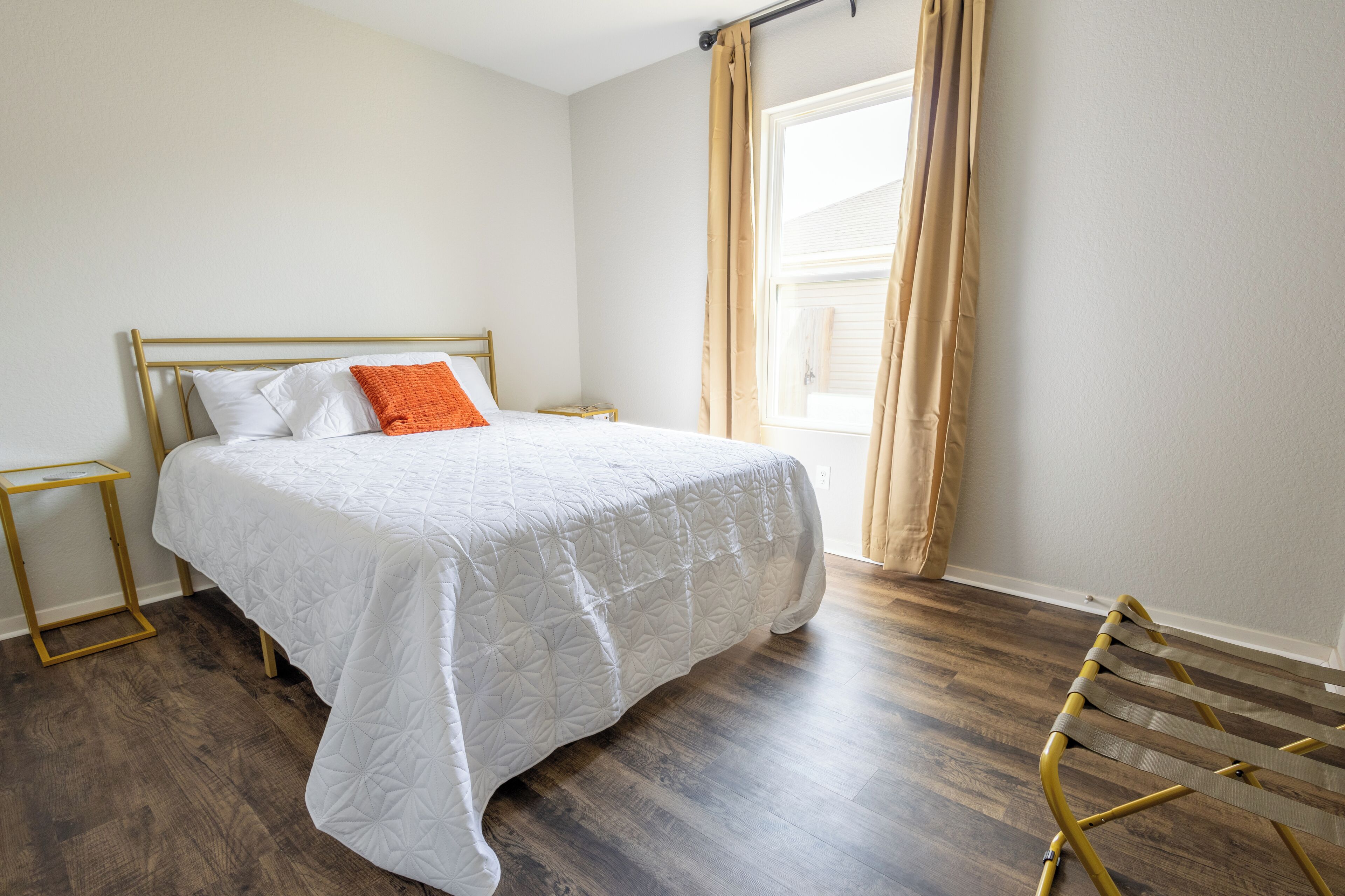 Fer et planche à repasser, Wi-Fi, draps fournis