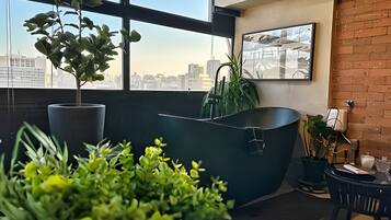 Hårtørrer, håndklæder