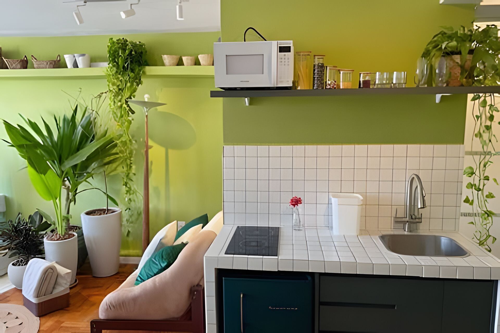 Micro-ondes, cafetière/bouilloire