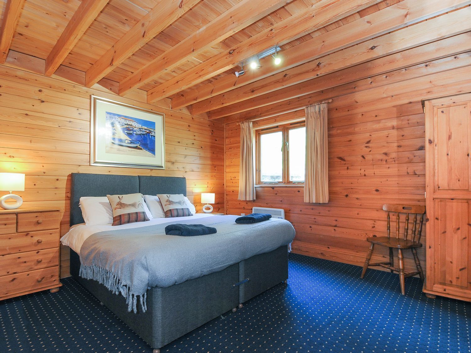 3 bedrooms, individually decorated, individually furnished, free WiFi