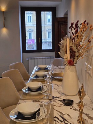 Dining - Spacious Apartment near Piazza Navona | Sleeps 8 (Roma)