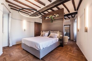 3 chambres, fer et planche à repasser, lit parapluie, Wi-Fi gratuit