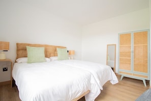 3 bedrooms, WiFi, bed sheets