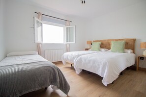 3 bedrooms, WiFi, bed sheets