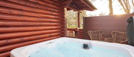 Bain à remous extérieur