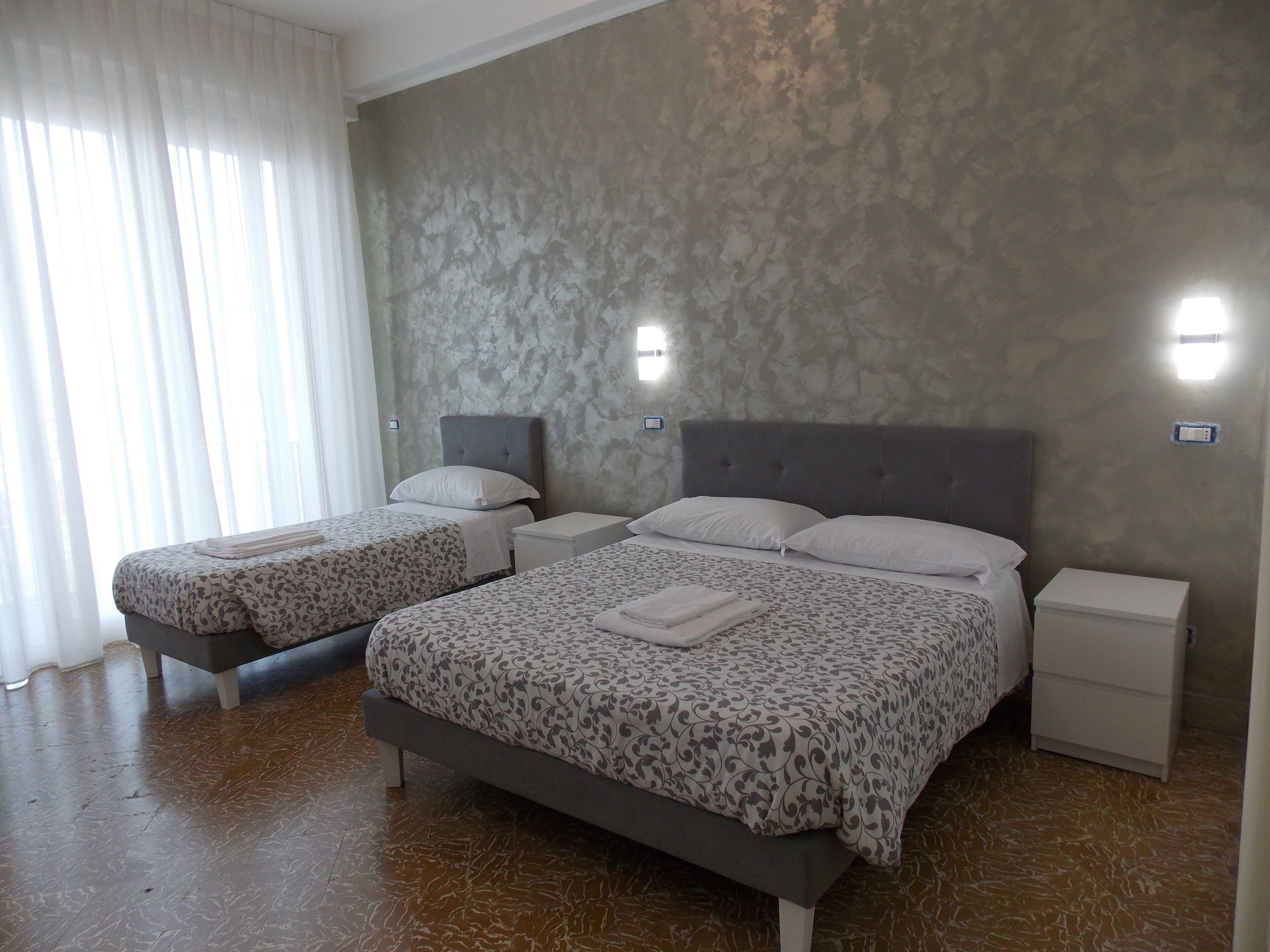 华丽三人房, 阳台, 海景 |   隔音、免费 WiFi