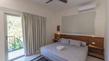 Coffres-forts dans les chambres, fer et planche Ă repasser