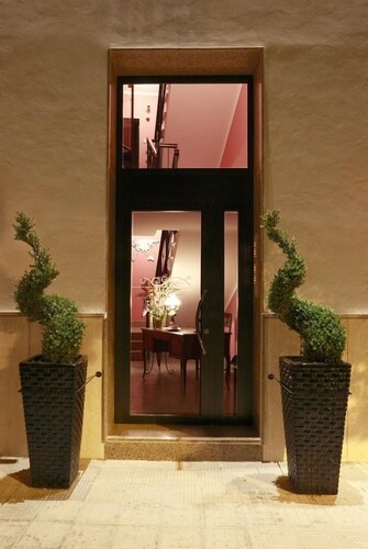 Apartment 'Hestasja - Shedia Room' with Balcony, Wi-Fi and Air Conditioning
