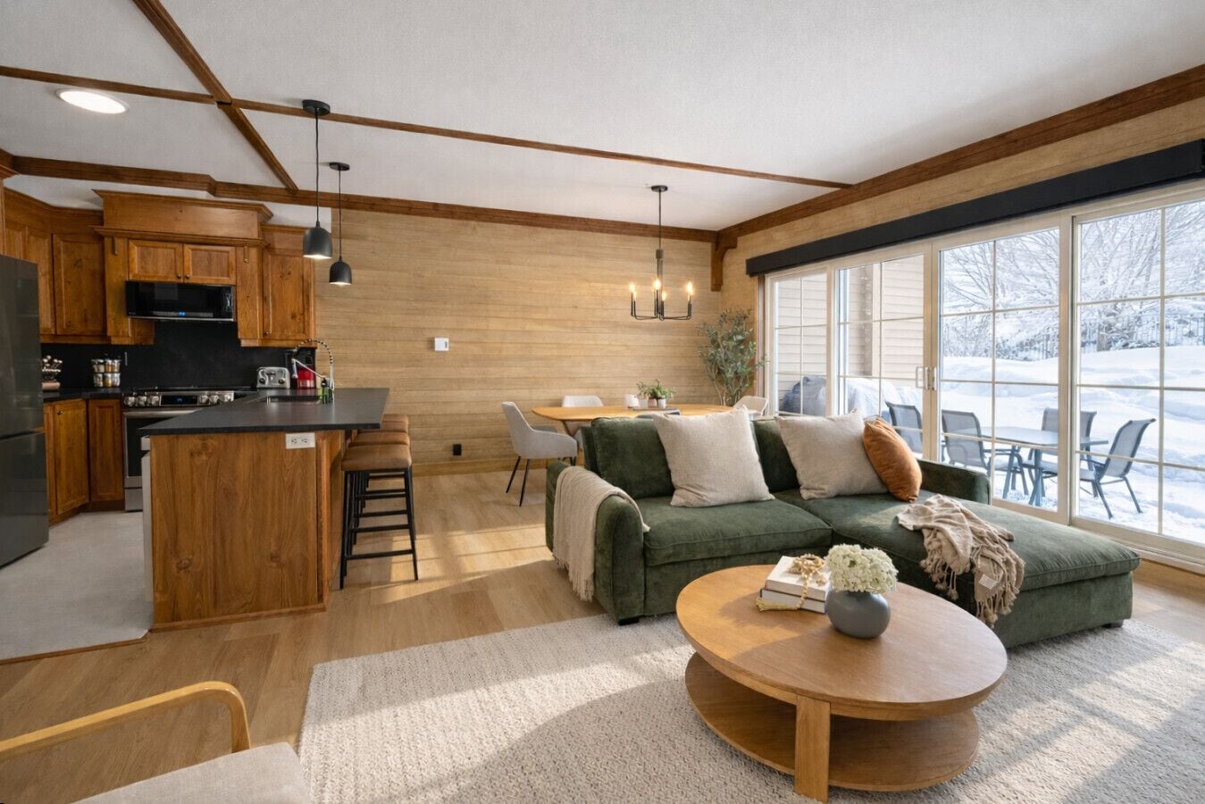 Téléviseur, foyer, chaîne audio