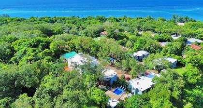 2BR Apartment · 3 Beds · Pool · 4 Min Walk to Beach