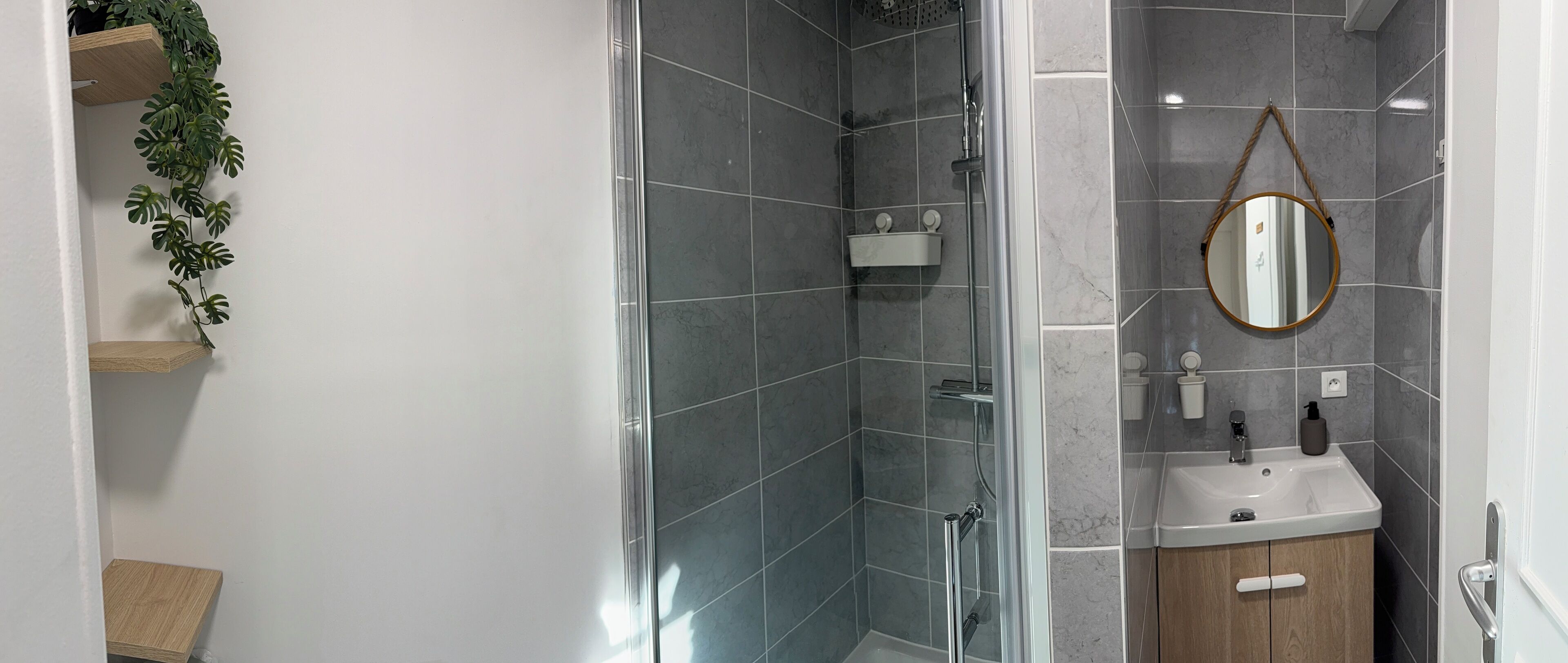 Shower, hair dryer, towels, toilet paper