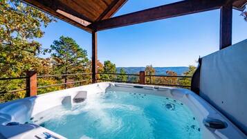 Bañera de hidromasaje al aire libre