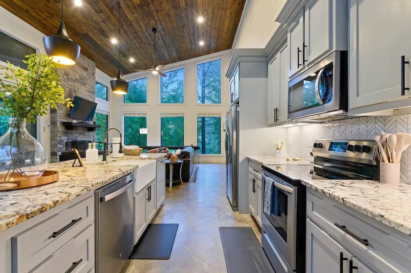 Refrigerador, microondas, horno y parrilla de estufa 