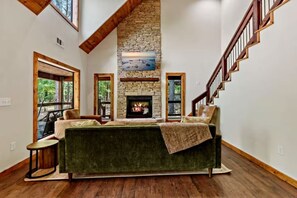 Smart TV, fireplace - Cheyenne Way | Hot Tub, Fire Pit, Foosball (broken bow)
