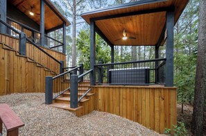 Property grounds - Luxurious 4 Bedroom Cabin Retreat in Broken Bow (Broken Bow)