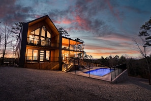 Exterior - Breathtaking views, hot tub, heated pool (Broken Bow)