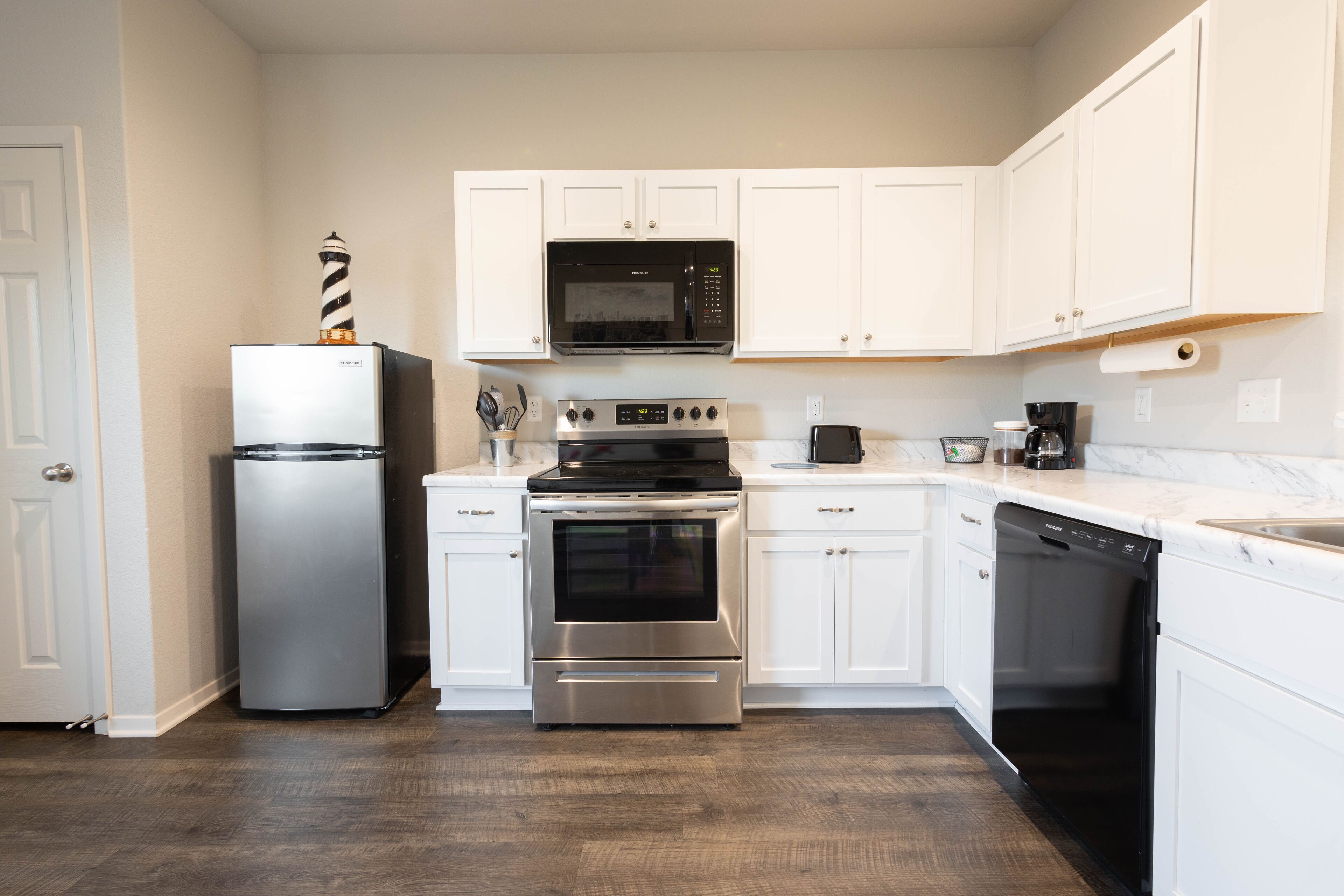 Microwave, oven, stovetop, dishwasher