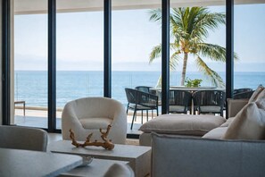 TV, table football, offices - Panarea 1A | Beachfront Corner 4BR + Kids' Room, Sleeps 11 & Ocean Views (Bucerías)