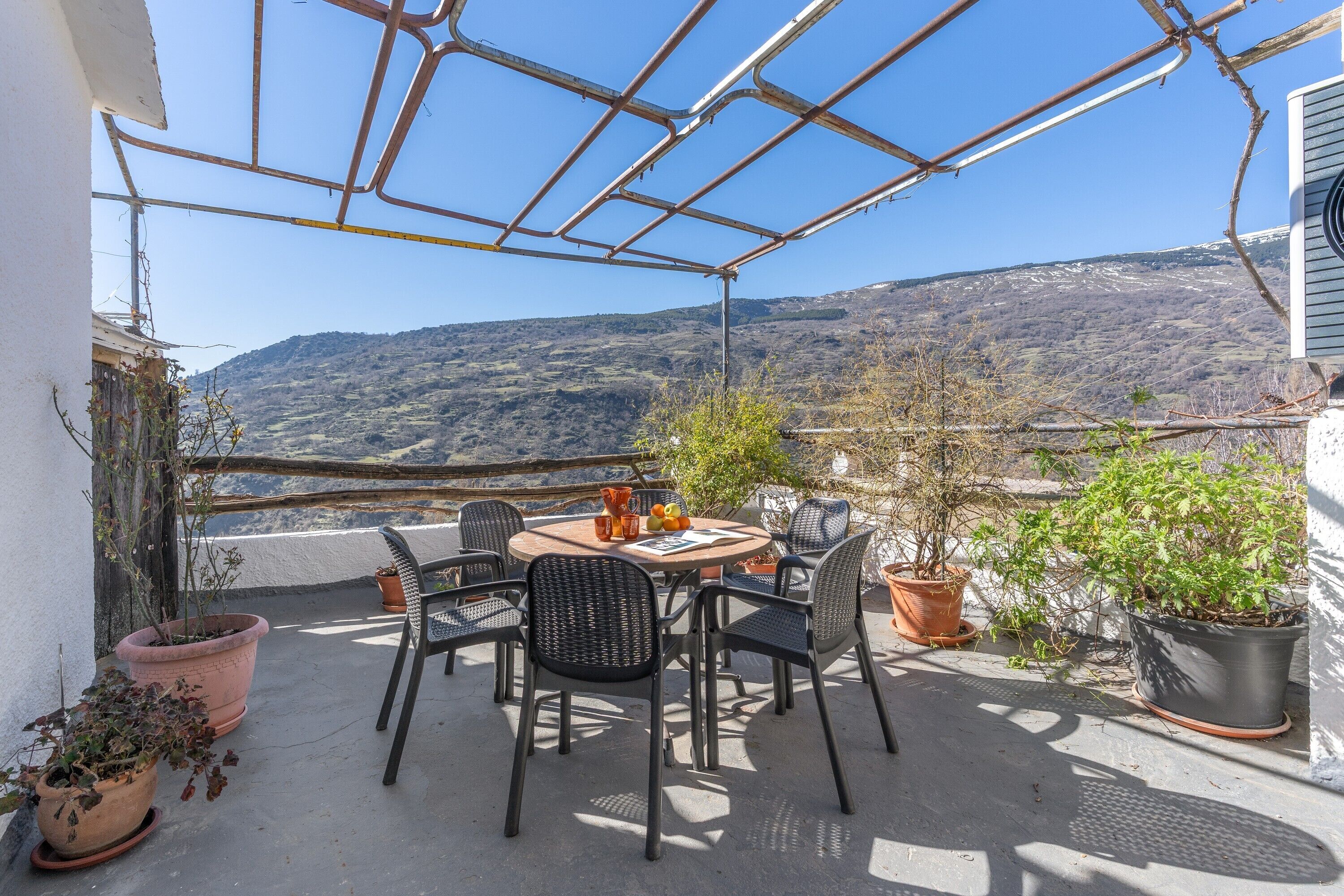 屋外ダイニングエリア