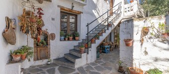 Casa El Portón, Bubión: vistas a la montaña, terraza privada y Wi-Fi